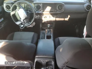 2020 Toyota Tacoma SR5 z VIN 3TMCZ5AN2LM309531, wystawiony jako Copart lot #46415625 z przebiegiem 124 426 mil mil oraz Szkoda całkowita • Salvage title. Historia ofert i sprzedaży dostępna na DreamBid. Obrazek 8.