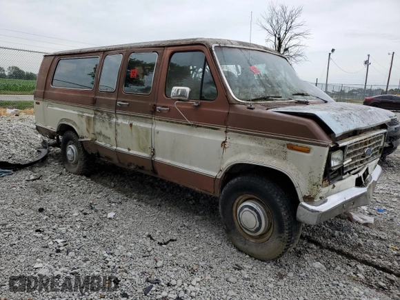 1990 Ford Econoline Wagon XL z VIN 1FBJS31H0LHB33372, wystawiony jako Copart lot #82614224 z przebiegiem Nie podano mil oraz Nie do naprawy • Non repairable. Historia ofert i sprzedaży dostępna na DreamBid. Obrazek 4.