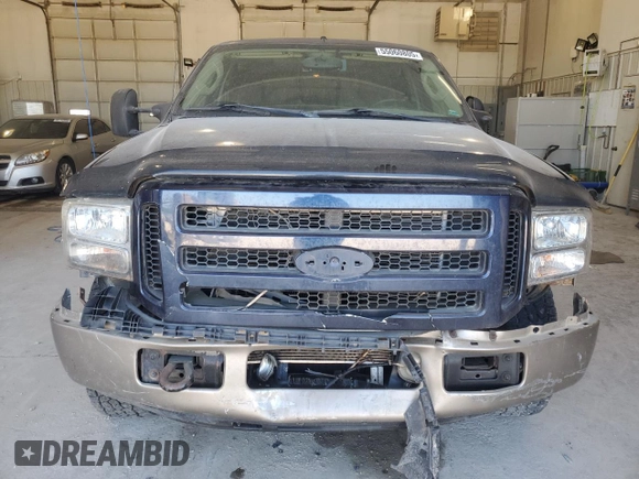 2005 Ford Excursion Eddie Bauer z VIN 1FMSU45P05ED40748, wystawiony jako Copart lot #55060805 z przebiegiem 286 908 mil mil oraz Szkoda całkowita • Salvage title. Historia ofert i sprzedaży dostępna na DreamBid. Obrazek 5.