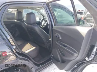 2021 Chevrolet Trax LT with VIN KL7CJPSB0MB333002, listed as a IAAI auction lot 41544127 with 65,551 mi miles. Bid and sale history available at carsss.com. Image 8.