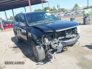 2004 GMC Envoy SLE with VIN 1GKDS13S942294303, listed as a IAAI auction lot 41992547 with 196,444 mi miles. Bid and sale history available at carsss.com. Image 1.
