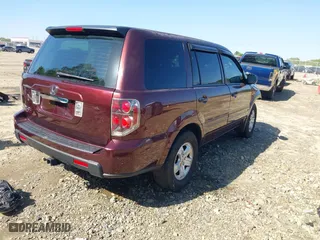 2007 Honda Pilot LX with VIN 5FNYF18177B017698, listed as a IAAI auction lot 41995853 with 192,923 mi miles. Bid and sale history available at carsss.com. Image 4.