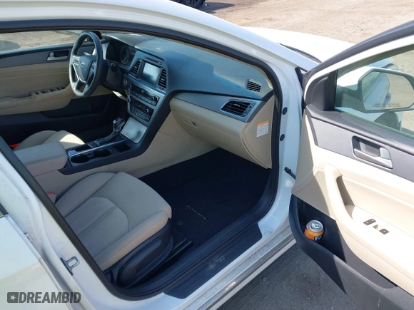 2017 Hyundai Sonata Hybrid SE with VIN KMHE24L1XHA058355, listed as a IAAI auction lot 42114412 with 245,282 mi miles. Bid and sale history available at carsss.com. Image 5.