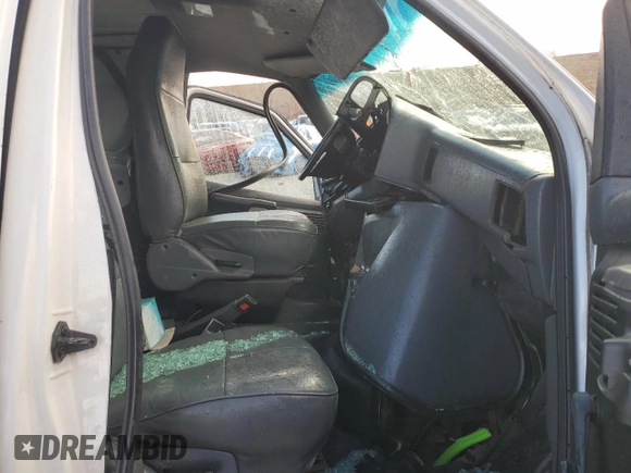 1996 Ford Econoline Cargo with VIN 1FTHE24H3THA83087, listed as a Copart auction lot 86916504 with Not Provided miles and Non Repairable. Bid and sale history available at DreamBid. Image 7.