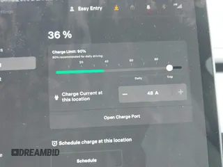 2024 Tesla Model Y Long Range z VIN 7SAYGDEEXRA226636, wystawiony jako IAAI lot #41622144 z przebiegiem 8 908 mil mil oraz . Historia ofert i sprzedaży dostępna na DreamBid. Obrazek 17.