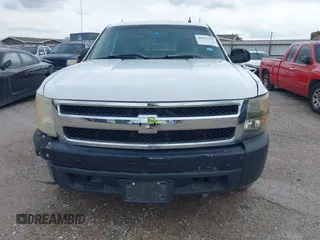 2007 Chevrolet Silverado 1500 LT w/1LT with VIN 1GCEC19077Z540649, listed as a IAAI auction lot 42037356 with 226,277 mi miles. Bid and sale history available at carsss.com. Image 12.