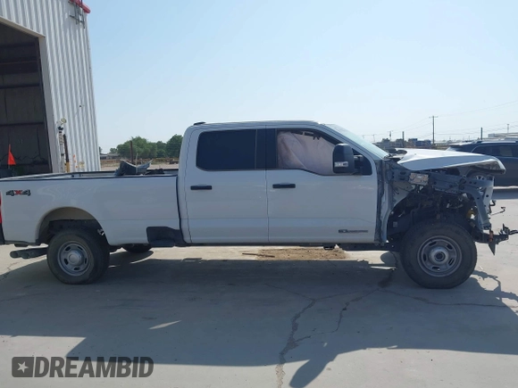 2024 Ford F-250 XL with VIN 1FT7W2BT2REE29043, listed as a IAAI auction lot 42307279 with 7,339 mi miles and . Bid and sale history available at DreamBid. Image 13.
