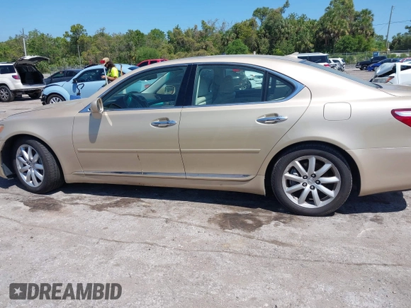 2007 Lexus LS 460 z VIN JTHBL46F875040163, wystawiony jako IAAI lot #42002411 z przebiegiem 145 247 mil mil oraz . Historia ofert i sprzedaży dostępna na DreamBid. Obrazek 14.