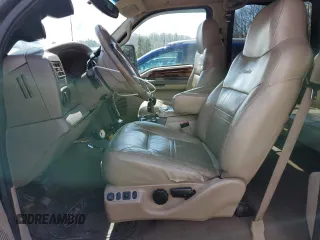 2001 Ford Excursion Limited with VIN 1FMNU43S81EB53398, listed as a Copart auction lot 52118415 with 229,052 mi miles and Clean title. Bid and sale history available at DreamBid. Image 7.