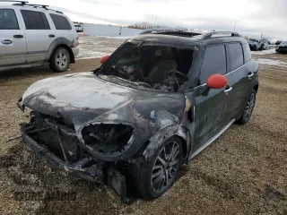 2017 MINI Countryman Cooper S z VIN WMZYT5C36H3D81587, wystawiony jako Copart lot #48189225 z przebiegiem Nie podano mil oraz Nie do naprawy • Non repairable. Historia ofert i sprzedaży dostępna na DreamBid. Obrazek 1.