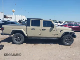 2020 Jeep Gladiator Sport S with VIN 1C6HJTAG1LL173646, listed as a IAAI auction lot 42008807 with Not Provided miles. Bid and sale history available at carsss.com. Image 14.