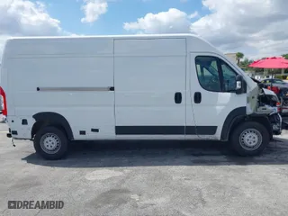 2025 Ram ProMaster Cargo Van Tradesman with VIN 3C6LRVDG8SE518592, listed as a IAAI auction lot 42067132 with 2,038 mi miles. Bid and sale history available at carsss.com. Image 14.