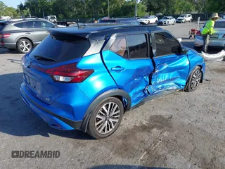 2021 Nissan Kicks SR z VIN 3N1CP5DV6ML475126, wystawiony jako IAAI lot #42330601 z przebiegiem 87 527 mil mil oraz . Historia ofert i sprzedaży dostępna na DreamBid. Obrazek 4.
