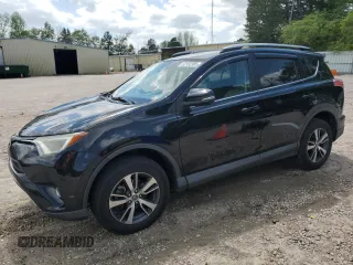 2018 Toyota RAV4 XLE with VIN 2T3RFREV7JW697470, listed as a Copart auction lot 52192305 with 109,420 mi miles and Salvage Title. Bid and sale history available at carsss.com. Image 1.