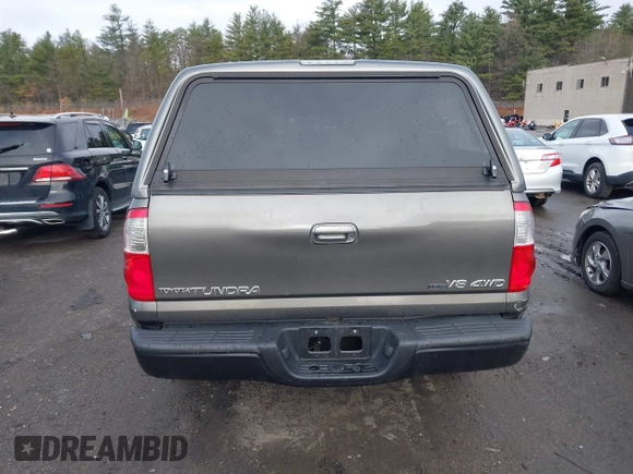 2005 Toyota Tundra Limited z VIN 5TBDT48185S481528, wystawiony jako IAAI lot #41834114 z przebiegiem 151 295 mil mil oraz . Historia ofert i sprzedaży dostępna na DreamBid. Obrazek 16.