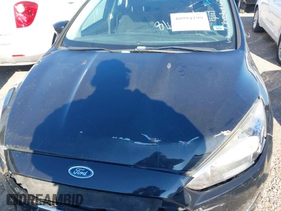 2015 Ford Focus SE with VIN 1FADP3F25FL384068, listed as a IAAI auction lot 40994199 with 1 mi miles. Bid and sale history available at carsss.com. Image 6.