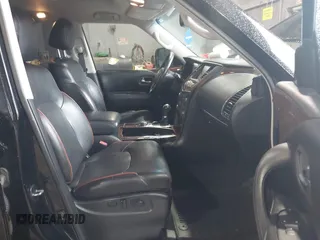 2017 Nissan Armada Platinum z VIN JN8AY2NC3H9502265, wystawiony jako IAAI lot #41816720 z przebiegiem 126 477 mil mil oraz . Historia ofert i sprzedaży dostępna na DreamBid. Obrazek 5.