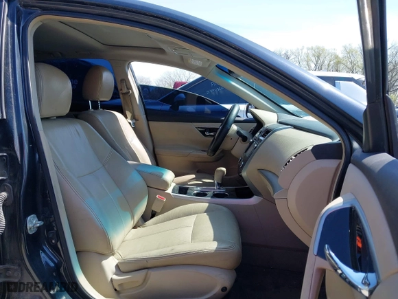 2013 Nissan Altima 2.5 SV with VIN 1N4AL3AP1DC156308, listed as a IAAI auction lot 41926267 with 190,836 mi miles. Bid and sale history available at carsss.com. Image 5.