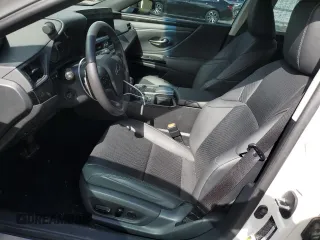 2022 Lexus ES 300h z VIN 58ADA1C11NU015278, wystawiony jako Copart lot #58109634 z przebiegiem 35 924 mil mil oraz Szkoda całkowita • Salvage title. Historia ofert i sprzedaży dostępna na DreamBid. Obrazek 7.
