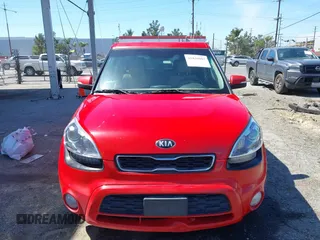 2013 Kia Soul ! with VIN KNDJT2A65D7618115, listed as a IAAI auction lot 41838807 with 52,159 mi miles. Bid and sale history available at carsss.com. Image 12.