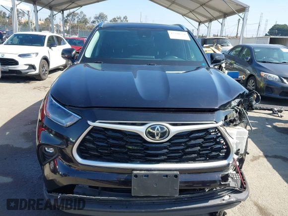 2021 Toyota Highlander XLE with VIN 5TDGZRAH2MS065304, listed as a IAAI auction lot 42386731 with 67,893 mi miles and . Bid and sale history available at DreamBid. Image 13.