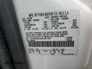 1999 Ford F-250 XL with VIN 1FTNX20L3XEA81807, listed as a Copart auction lot 58036385 with 251,614 mi miles and Salvage title. Bid and sale history available at DreamBid. Image 12.