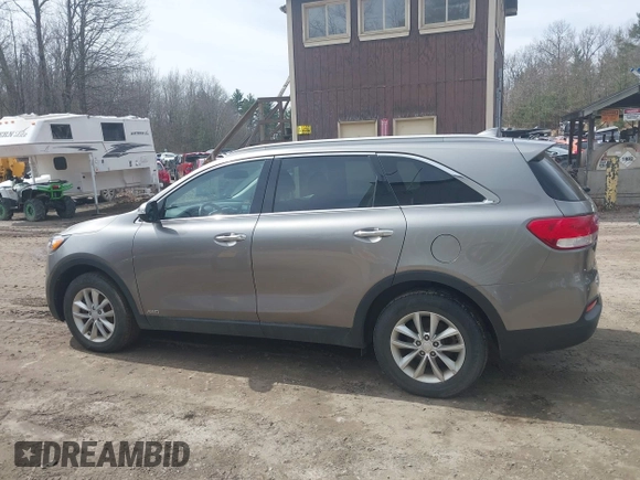 2018 Kia Sorento LX with VIN 5XYPGDA36JG403695, listed as a IAAI auction lot 42018100 with 111,059 mi miles. Bid and sale history available at carsss.com. Image 14.