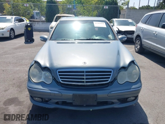 2007 Mercedes-Benz C 230 Sport с VIN WDBRF52H07F903261, выставлен на аукционе IAAI как лот 42564470 с пробегом 209 567 миль миль и . История ставок и продаж доступна на DreamBid. Изображение 12.