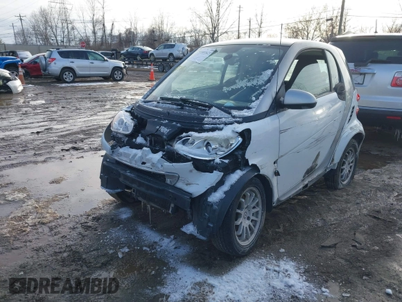 2013 Smart fortwo Pure with VIN WMEEJ3BA7DK596875, listed as a IAAI auction lot 41601623 with 1 mi miles. Bid and sale history available at carsss.com. Image 16.