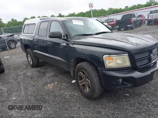 2008 Dodge Dakota с VIN 1D7HW68NX8S560117, выставлен на аукционе IAAI как лот 42383642 с пробегом 108 639 миль миль и . История ставок и продаж доступна на DreamBid. Изображение 1.