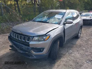 2018 Jeep Compass Latitude with VIN 3C4NJCBB1JT374446, listed as a IAAI auction lot 40536024 with 110,165 mi miles. Bid and sale history available at carsss.com. Image 6.