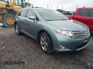 2010 Toyota Venza with VIN 4T3ZK3BB4AU024218, listed as a IAAI auction lot 41892172 with 136,870 mi miles. Bid and sale history available at carsss.com. Image 1.