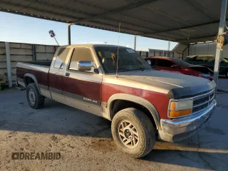 1993 Dodge Dakota z VIN 1B7GG23Y1PS228983, wystawiony jako Copart lot #86064534 z przebiegiem 237 006 mil mil oraz Szkoda całkowita • Salvage title. Historia ofert i sprzedaży dostępna na DreamBid. Obrazek 4.