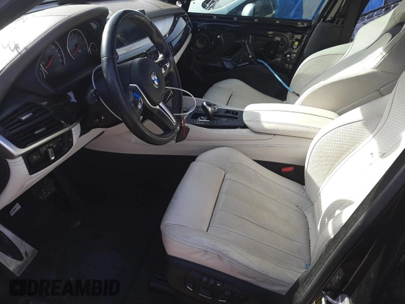 2018 BMW X5 M z VIN 5YMKT6C5XJ0Y83320, wystawiony jako Copart lot #69902062 z przebiegiem 38 383 mil mil oraz . Historia ofert i sprzedaży dostępna na DreamBid. Obrazek 7.