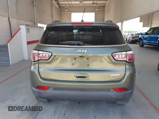 2017 Jeep Compass Latitude с VIN 3C4NJCBB7HT669240, выставлен на аукционе IAAI как лот 42530366 с пробегом 90 789 миль миль и . История ставок и продаж доступна на DreamBid. Изображение 16.