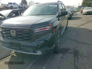 2024 Honda Pilot TrailSport with VIN 5FNYG1H63RB040262, listed as a Copart auction lot 45701645 with 24,872 mi miles and Salvage Title. Bid and sale history available at carsss.com. Image 12.