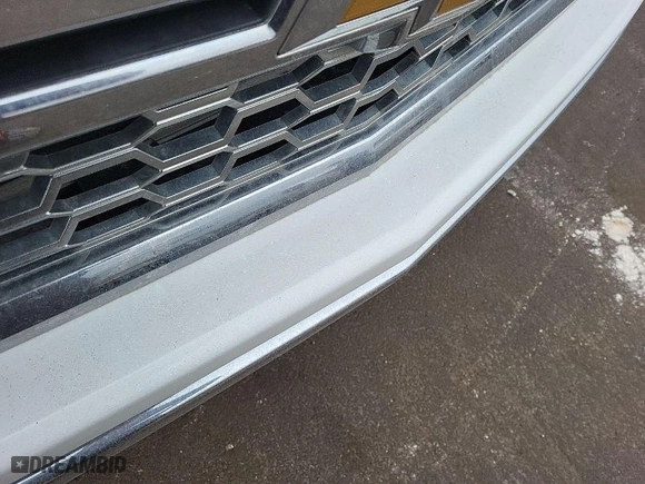 2015 Chevrolet Silverado 1500 LT with VIN 1GCVKREC8FZ152779, listed as a IAAI auction lot 42029999 with 219,020 mi miles. Bid and sale history available at carsss.com. Image 1.