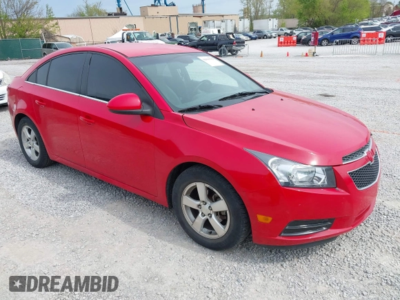 2014 Chevrolet Cruze 1LT z VIN 1G1PC5SB2E7165945, wystawiony jako IAAI lot #42016702 z przebiegiem 180 148 mil mil oraz . Historia ofert i sprzedaży dostępna na DreamBid. Obrazek 1.