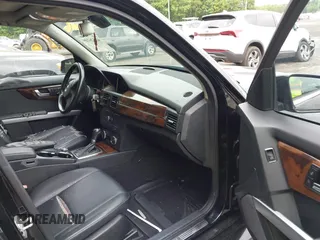 2010 Mercedes-Benz GLK 350 z VIN WDCGG8HB6AF516211, wystawiony jako IAAI lot #42526109 z przebiegiem 238 222 mil mil oraz . Historia ofert i sprzedaży dostępna na DreamBid. Obrazek 5.