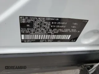 2024 Toyota bZ4X XLE z VIN JTMAAAAA2RA052610, wystawiony jako Copart lot #56564475 z przebiegiem 2020 mil mil oraz Szkody całkowita. Historia ofert i sprzedaży dostępna na DreamBid. Obrazek 13.