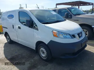 2015 Nissan NV200 S z VIN 3N6CM0KN9FK693157, wystawiony jako IAAI lot #41530220 z przebiegiem 93 308 mil mil oraz . Historia ofert i sprzedaży dostępna na DreamBid. Obrazek 1.