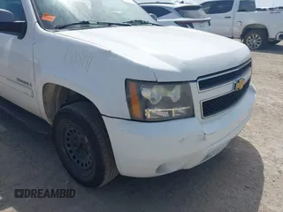 2008 Chevrolet Tahoe LTZ with VIN 1GNFC13J28R231248, listed as a IAAI auction lot 42781401 with 282,759 mi miles and . Bid and sale history available at DreamBid. Image 14.