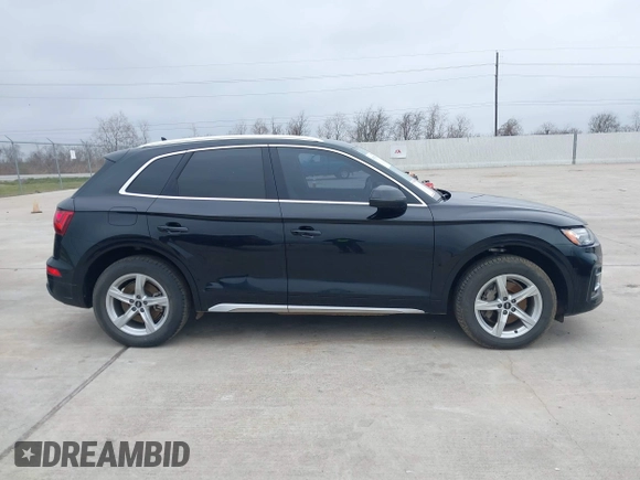 2021 Audi Q5 Premium with VIN WA1AAAFYXM2005196, listed as a IAAI auction lot 41593700 with 63,573 mi miles. Bid and sale history available at carsss.com. Image 13.