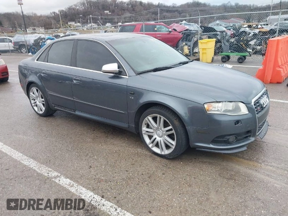 2007 Audi S4 z VIN WAUGL78E67A190905, wystawiony jako IAAI lot #41456682 z przebiegiem 141 703 mil mil oraz . Historia ofert i sprzedaży dostępna na DreamBid. Obrazek 1.