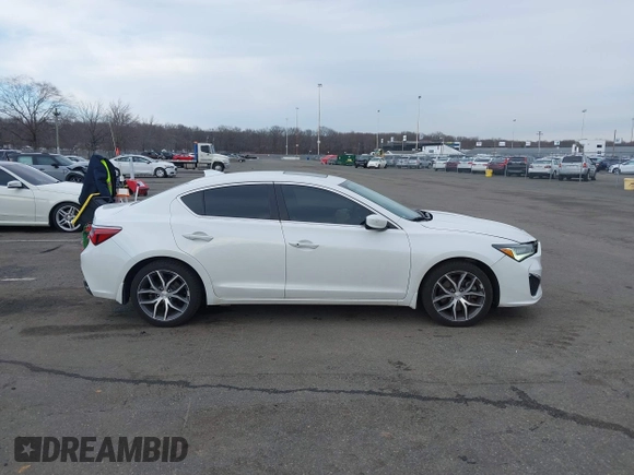 2019 Acura ILX w/Premium Pkg with VIN 19UDE2F7XKA002713, listed as a IAAI auction lot 41666039 with 73,332 mi miles. Bid and sale history available at carsss.com. Image 13.