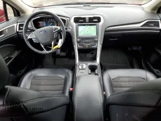 2017 Ford Fusion SE with VIN 3FA6P0H74HR197800, listed as a Copart auction lot 61042735 with 128,125 mi miles and Salvage title. Bid and sale history available at DreamBid. Image 8.