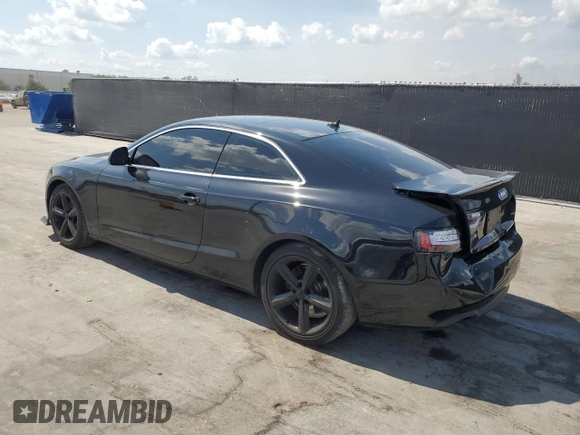 2009 Audi A5 z VIN WAUDK78TX9A031733, wystawiony jako Copart lot #57395525 z przebiegiem 162 017 mil mil oraz Szkoda całkowita • Salvage title. Historia ofert i sprzedaży dostępna na DreamBid. Obrazek 2.