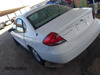 2006 Ford Taurus SE with VIN 1FAFP53U06A134825, listed as a IAAI auction lot 41540700 with 177,640 mi miles. Bid and sale history available at carsss.com. Image 3.