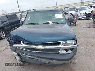 2005 Chevrolet Tahoe LS with VIN 1GNEC13V35R202755, listed as a IAAI auction lot 41951169 with 88,330 mi miles and . Bid and sale history available at DreamBid. Image 12.