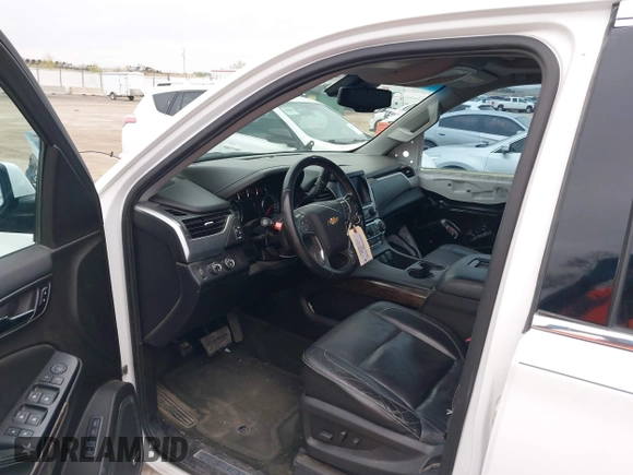 2015 Chevrolet Suburban LT with VIN 1GNSKJKC7FR547276, listed as a IAAI auction lot 42041289 with 189,075 mi miles and . Bid and sale history available at DreamBid. Image 5.